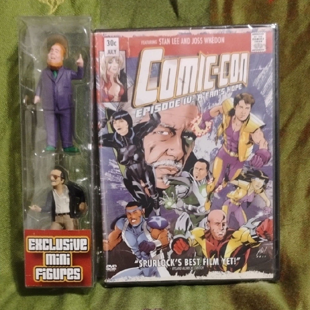 Comic-Con Exclusive Stan Lee And Joss Whedon Mini Figures and DVD Set